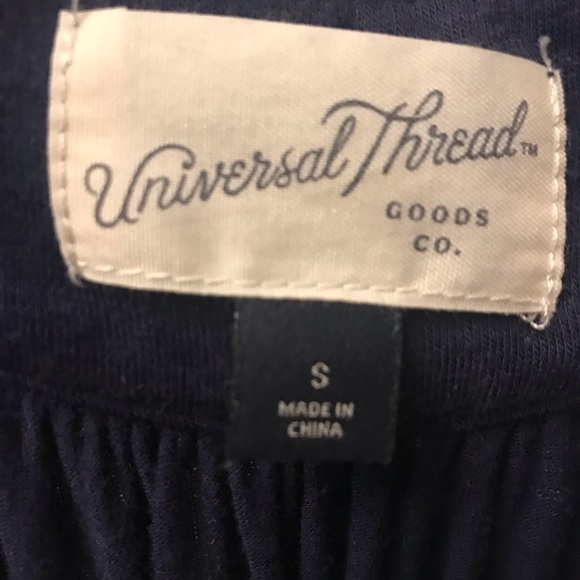 Universal Thread top - Picture 3 of 4
